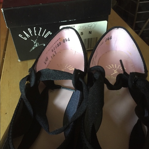 NEW Capezio tap shoes, black and tan, various sizes - Picture 2 of 4